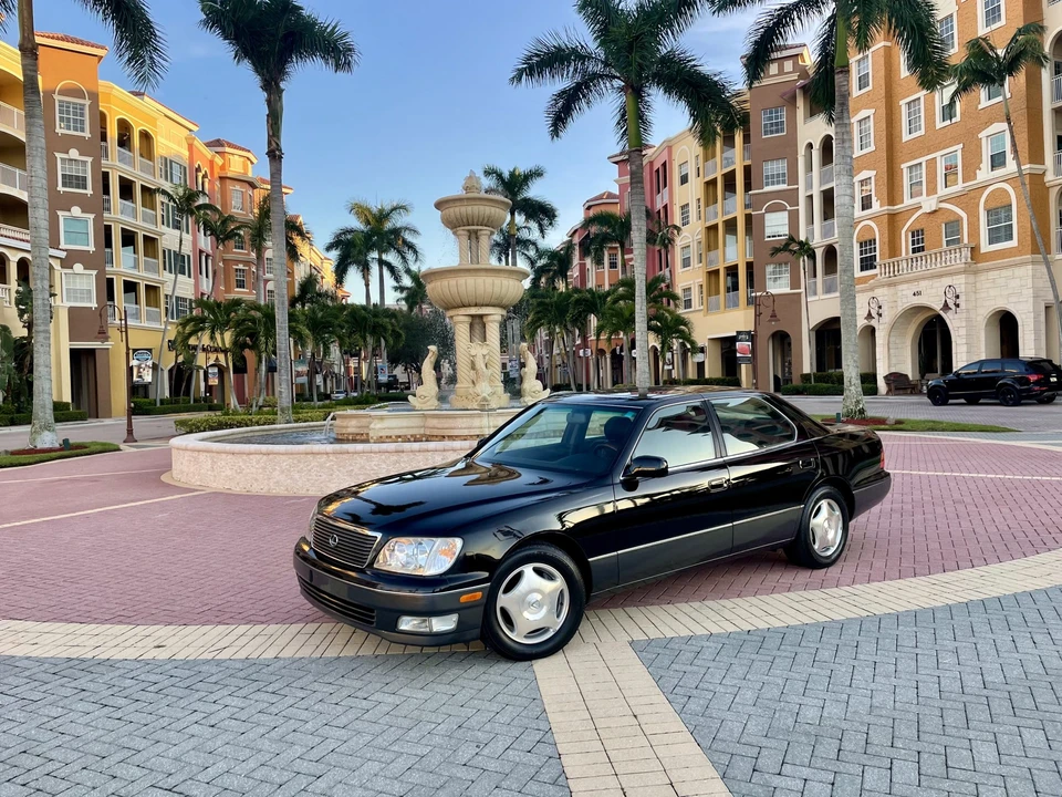 1999 Lexus LS 2nd Gen - Image 2 of 31