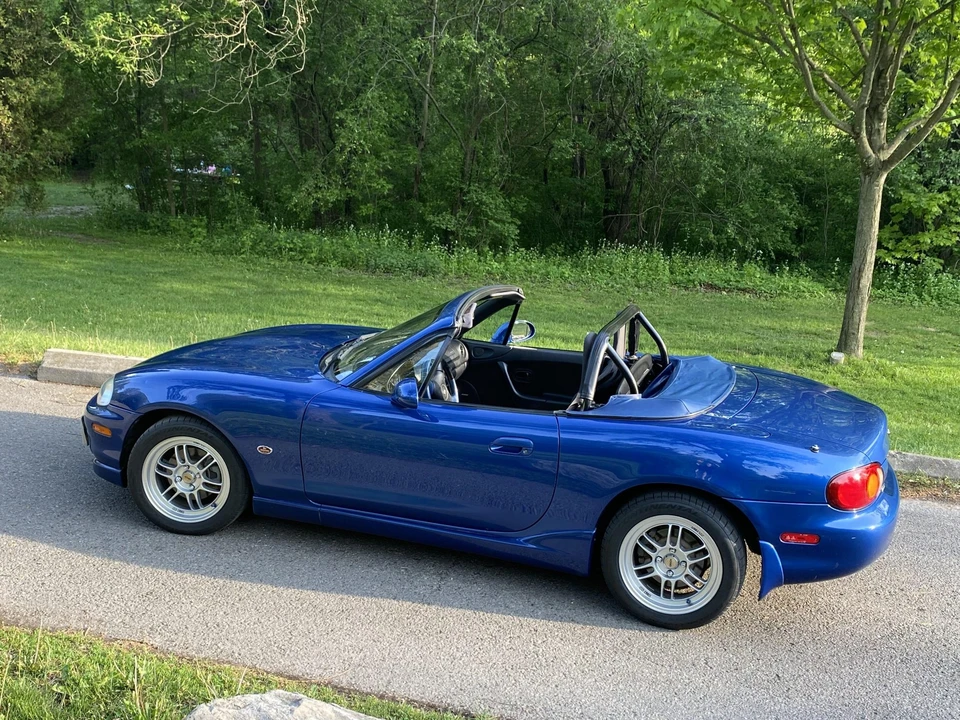 1999 Mazda NB MX-5 Miata - Image 5 of 31
