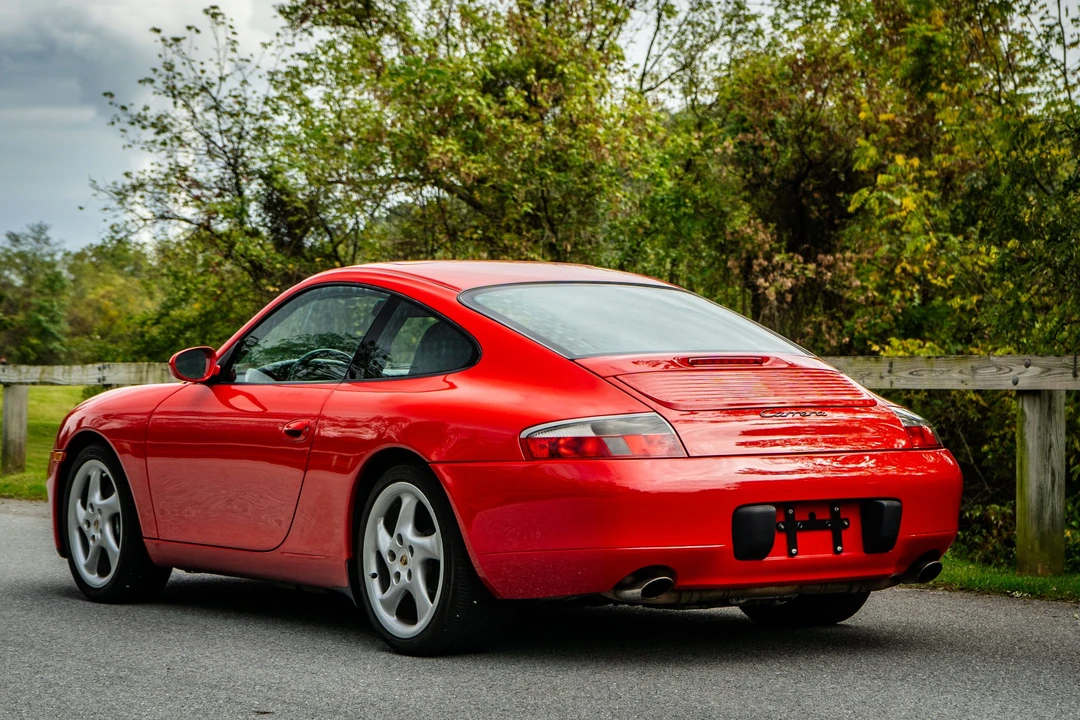1999 Porsche 996 Carrera - Image 24 of 31