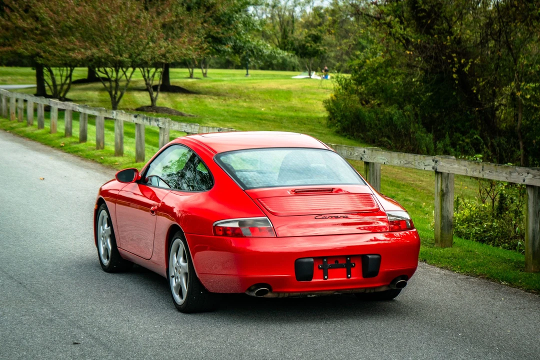 1999 Porsche 996 Carrera - Image 27 of 31