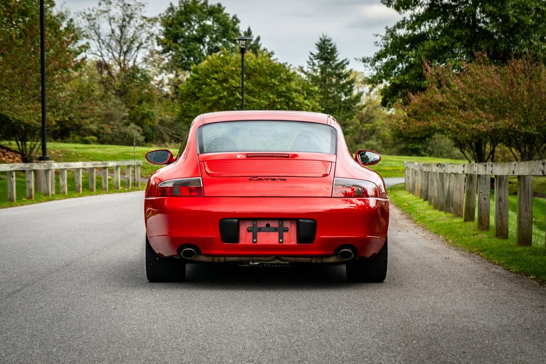 1999 Porsche 996 Carrera - Image 28 of 31