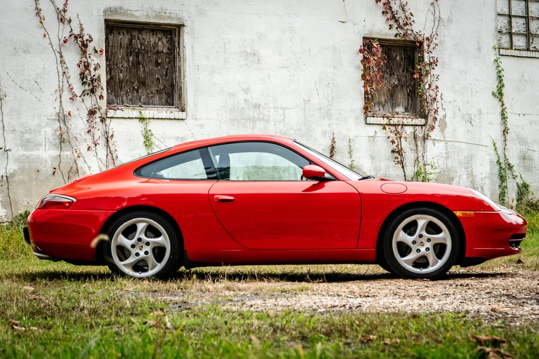1999 Porsche 996 Carrera - Image 12 of 31