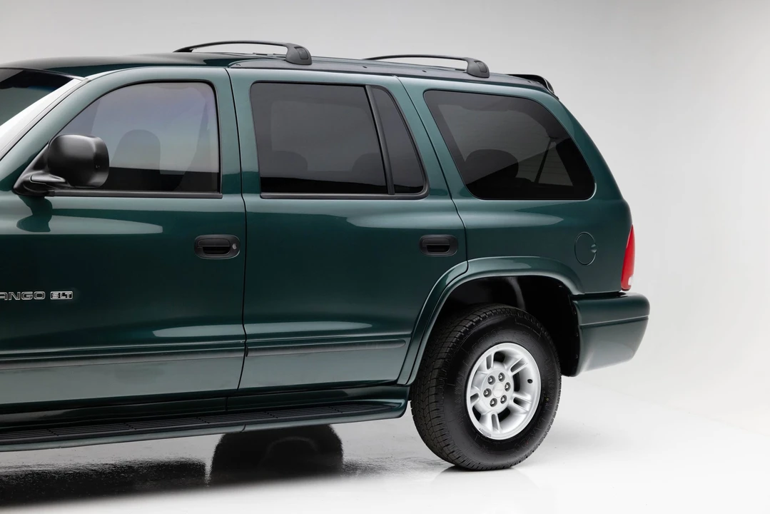 2000 Dodge Durango 1st Gen - Image 16 of 31