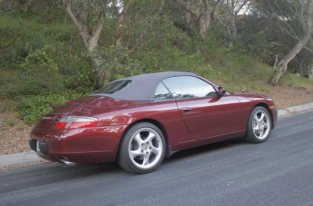 2000 Porsche 996 Carrera - Image 28 of 31