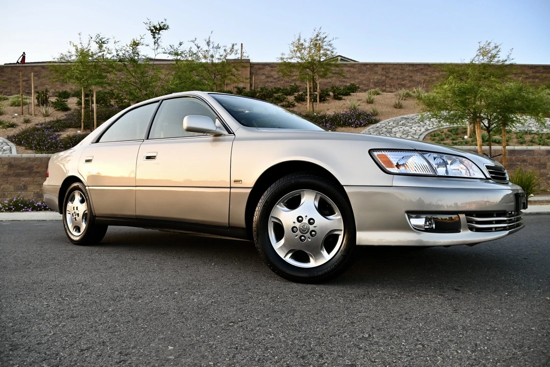 2001 Lexus ES 3rd Gen - Image 14 of 31