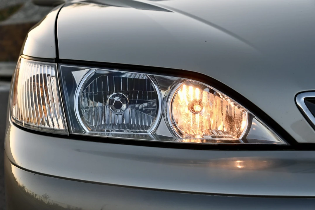 2001 Lexus ES 3rd Gen - Image 24 of 31
