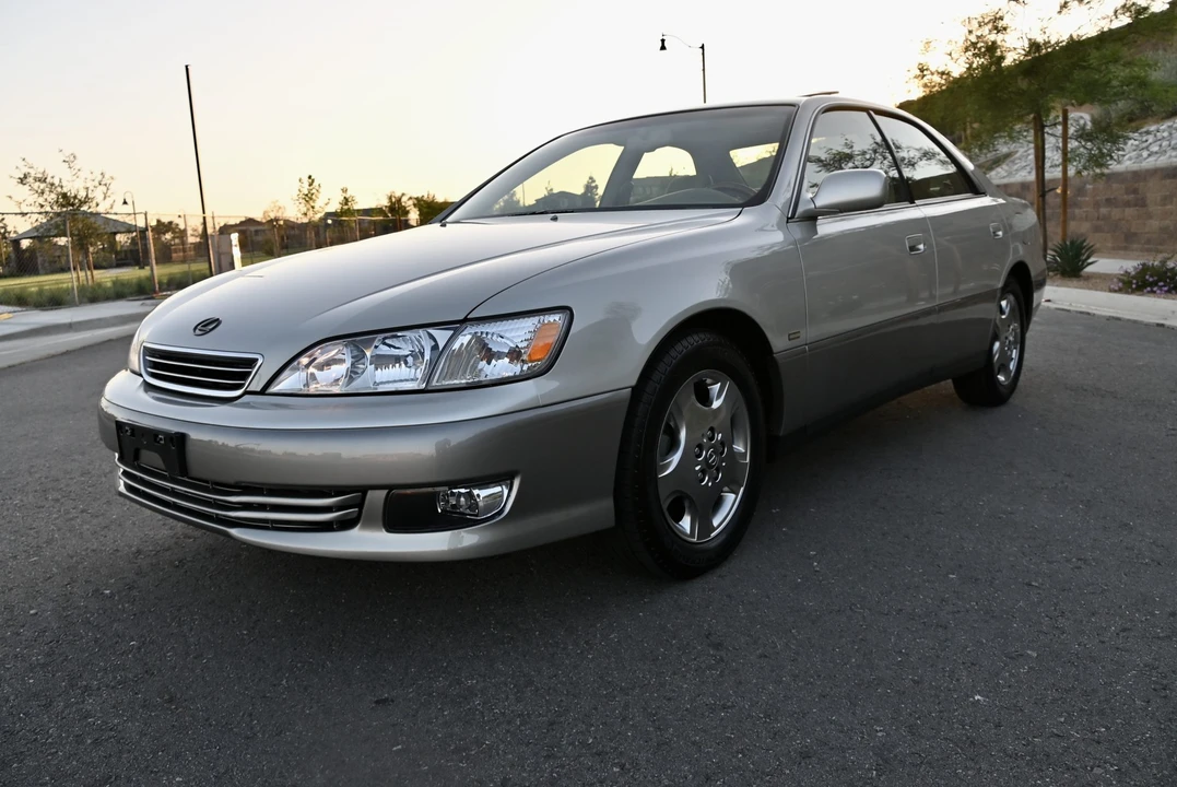 2001 Lexus ES 3rd Gen - Image 5 of 31