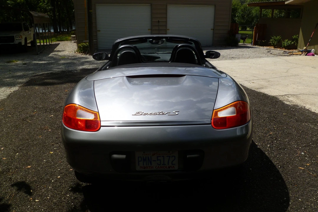 2001 Porsche 986 Boxster S - Image 14 of 31