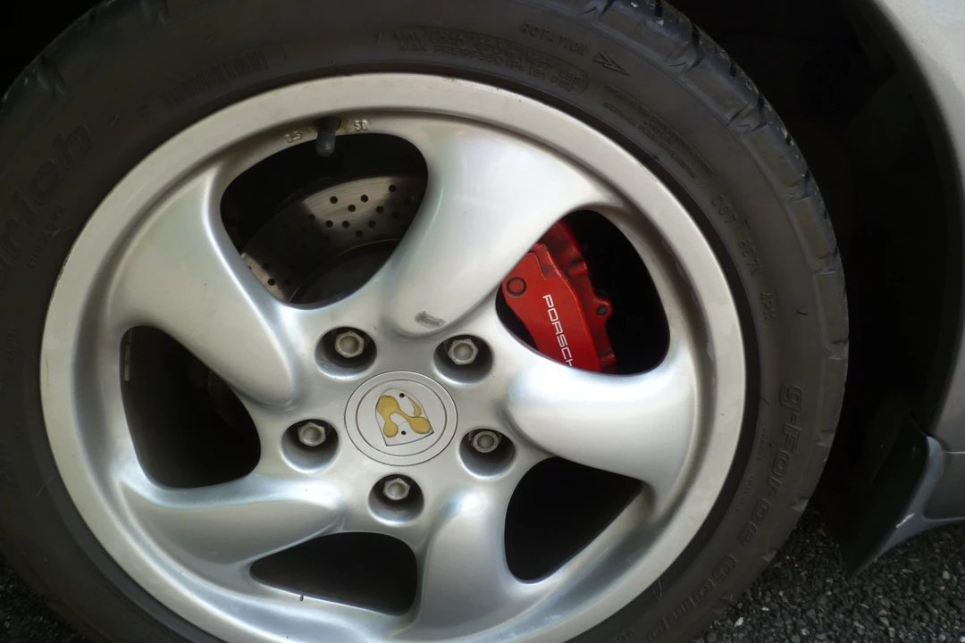 2001 Porsche 986 Boxster S - Image 29 of 31