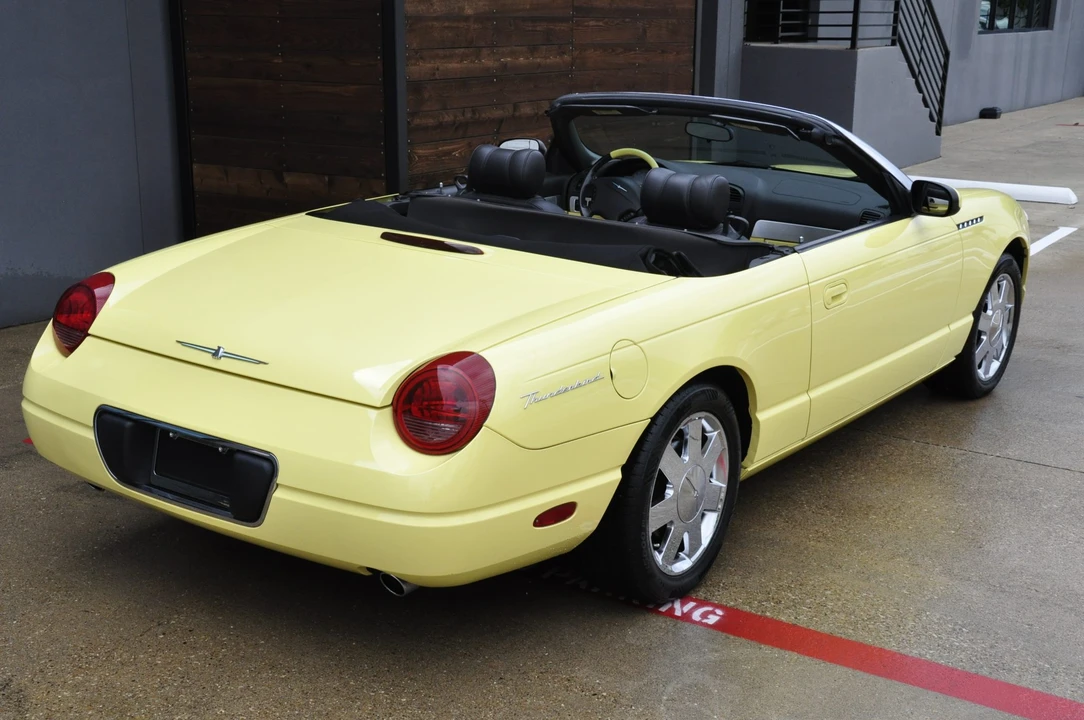2002 Ford Thunderbird 11th Gen - Image 22 of 31