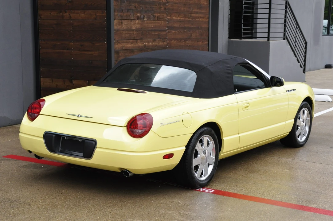 2002 Ford Thunderbird 11th Gen - Image 23 of 31