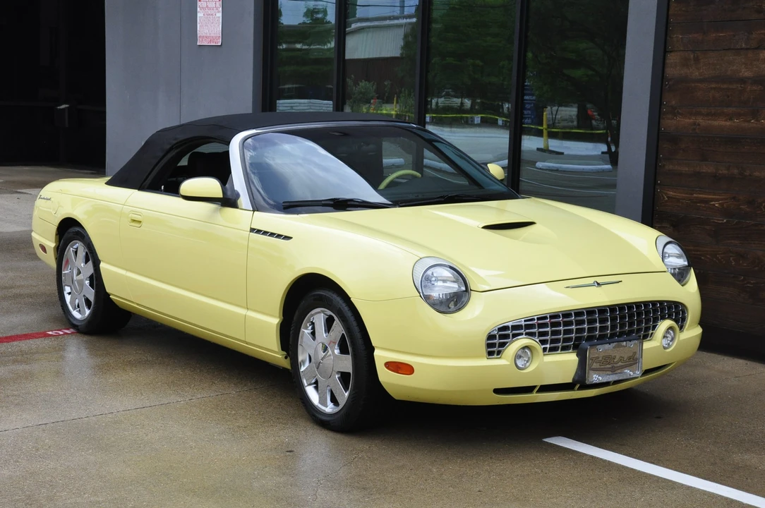2002 Ford Thunderbird 11th Gen - Image 13 of 31