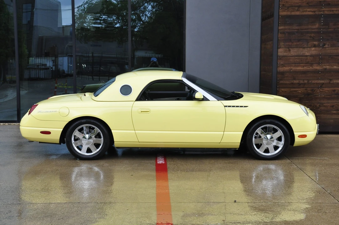 2002 Ford Thunderbird 11th Gen - Image 17 of 31