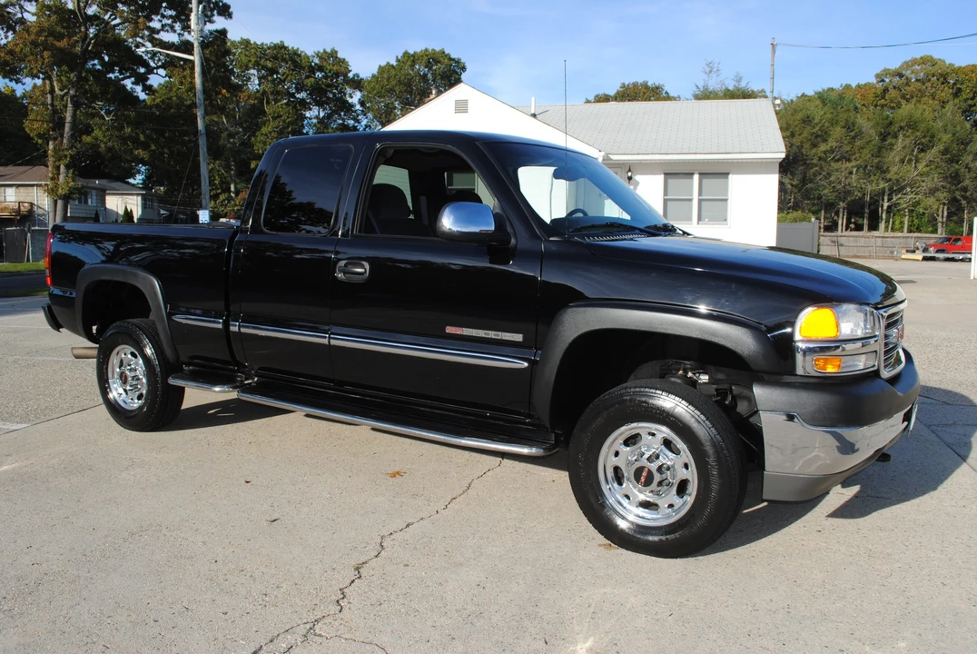 2002 GMC Sierra Heavy Duty 2nd Gen - Image 6 of 31