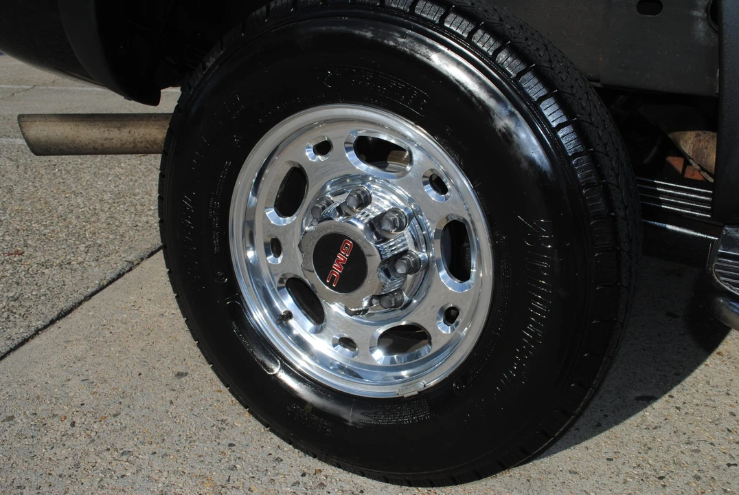 2002 GMC Sierra Heavy Duty 2nd Gen - Image 29 of 31
