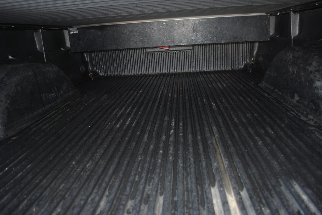 2002 GMC Sierra Heavy Duty 2nd Gen - Image 27 of 31