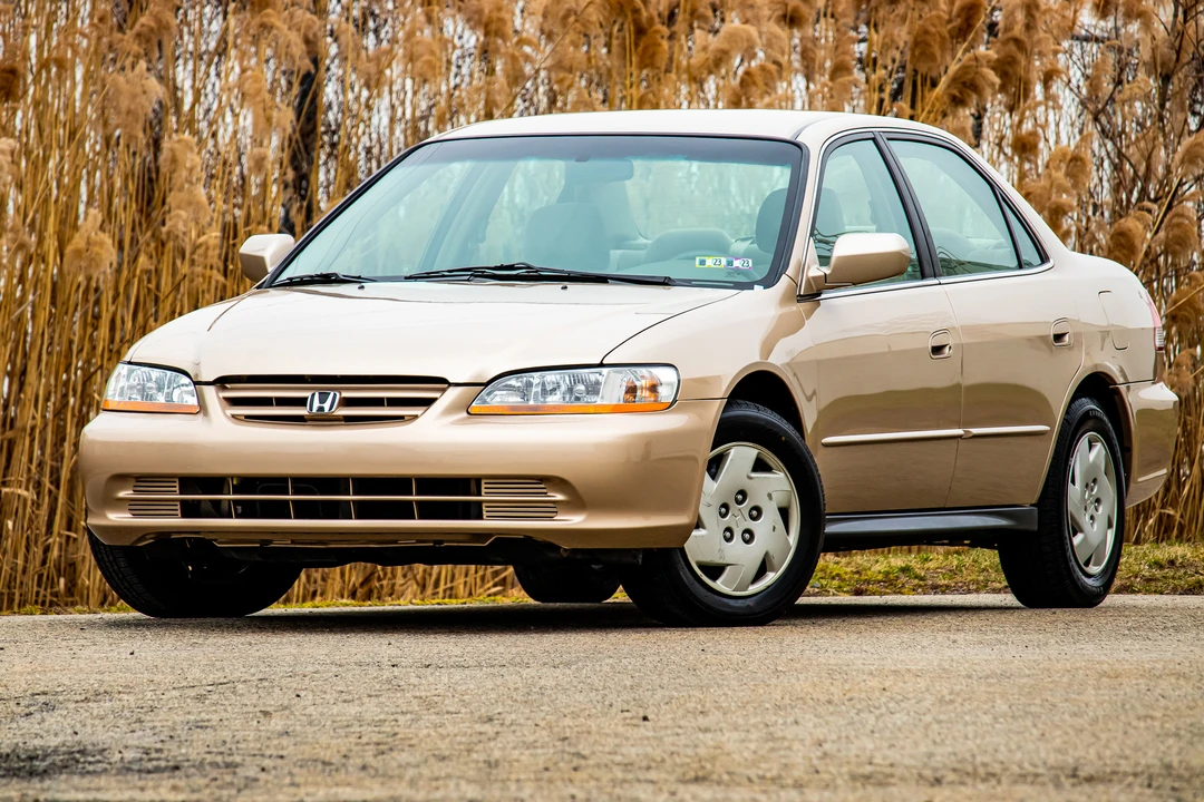 2002 Honda Accord 6th Gen - Image 2 of 31