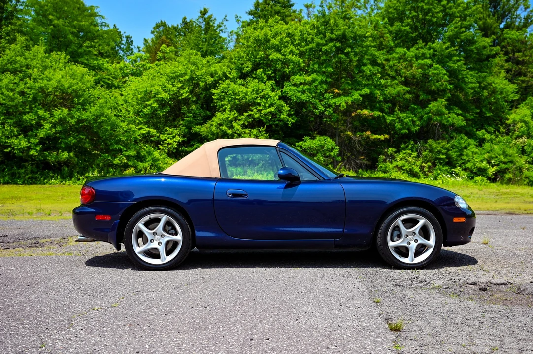 2002 Mazda NB MX-5 Miata - Image 15 of 31