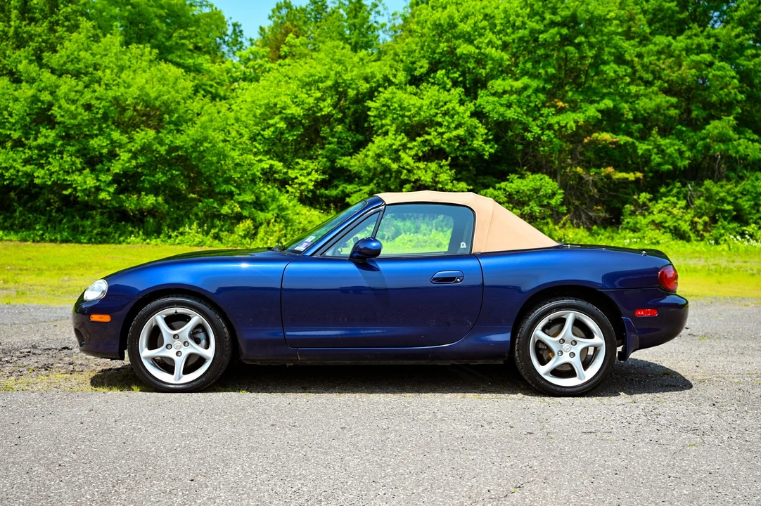 2002 Mazda NB MX-5 Miata - Image 11 of 31