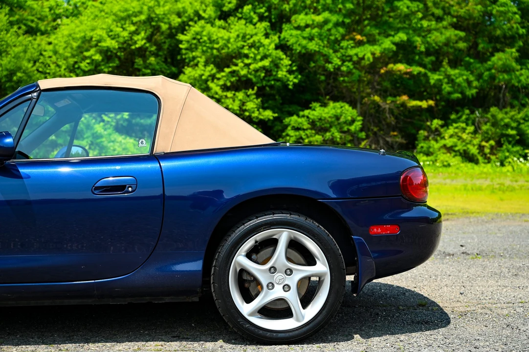 2002 Mazda NB MX-5 Miata - Image 25 of 31