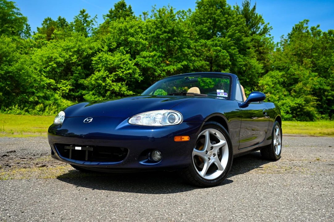 2002 Mazda NB MX-5 Miata - Image 4 of 31