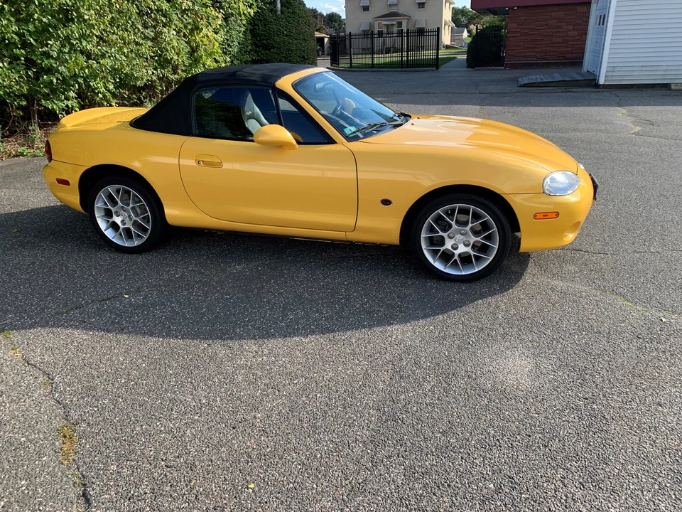 2002 Mazda NB MX-5 Miata - Image 28 of 31