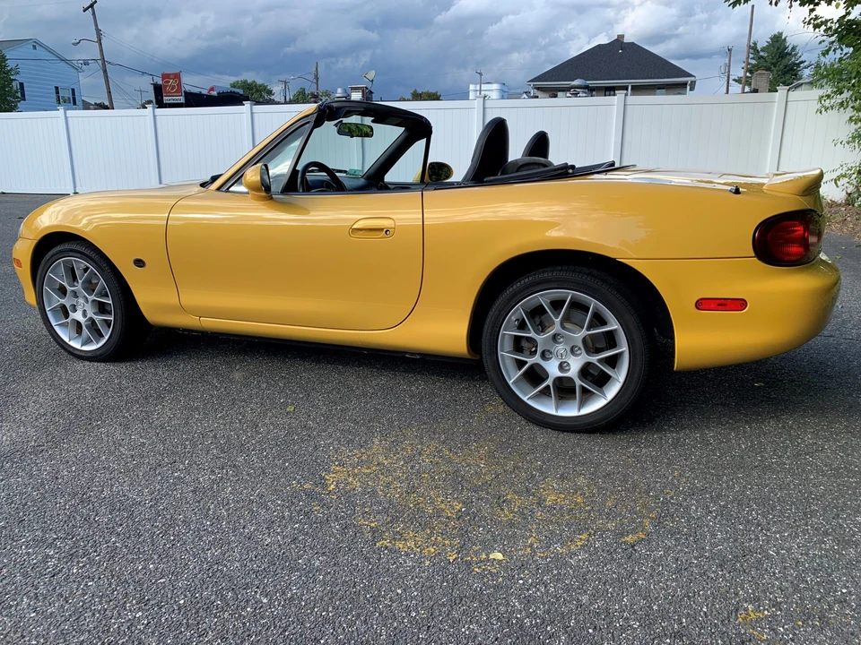 2002 Mazda NB MX-5 Miata - Image 17 of 31