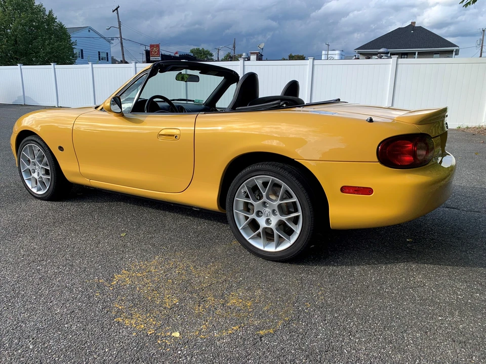 2002 Mazda NB MX-5 Miata - Image 16 of 31
