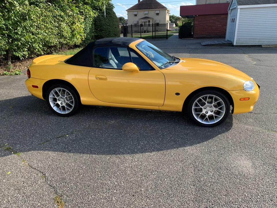 2002 Mazda NB MX-5 Miata - Image 29 of 31