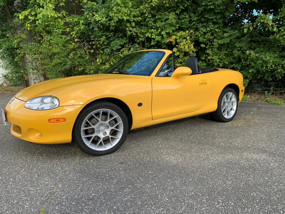 2002 Mazda NB MX-5 Miata - Image 2 of 31