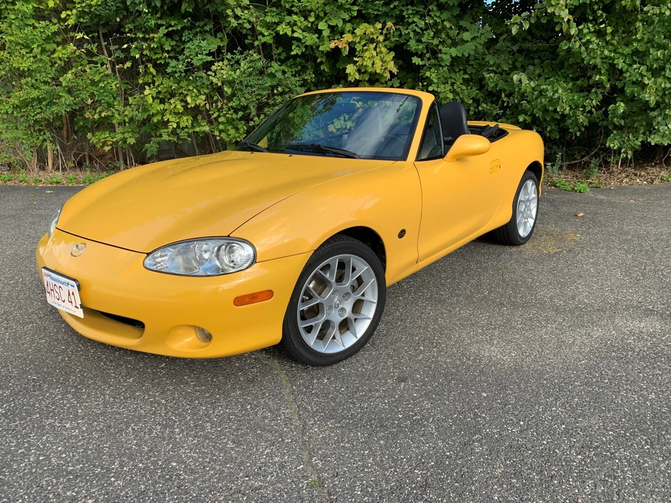 2002 Mazda NB MX-5 Miata - Image 4 of 31