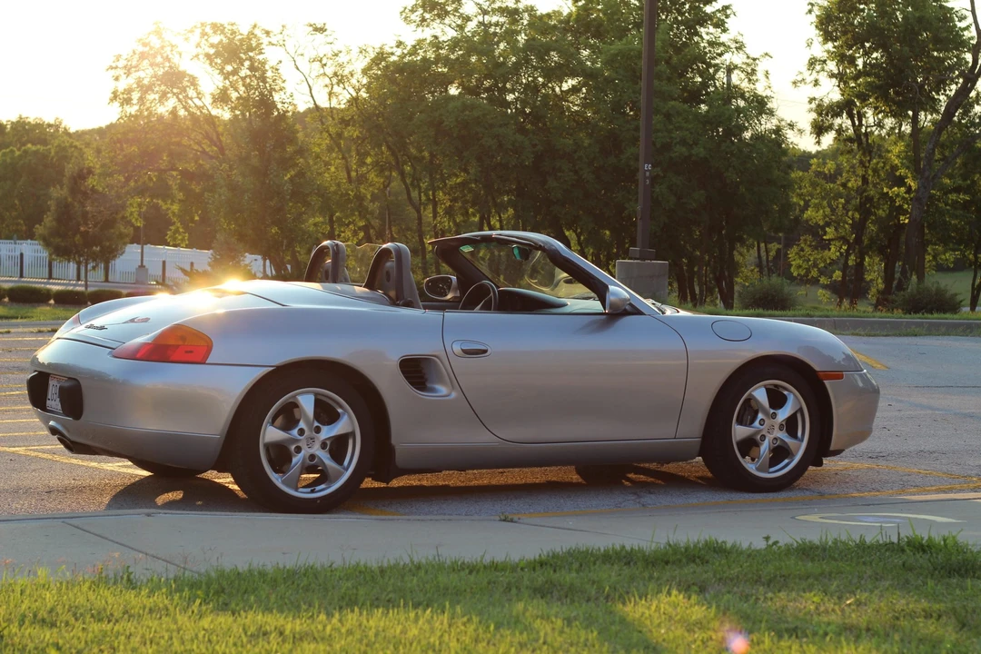 2002 Porsche 986 Boxster - Image 16 of 31