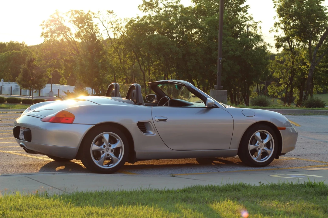 2002 Porsche 986 Boxster - Image 17 of 31