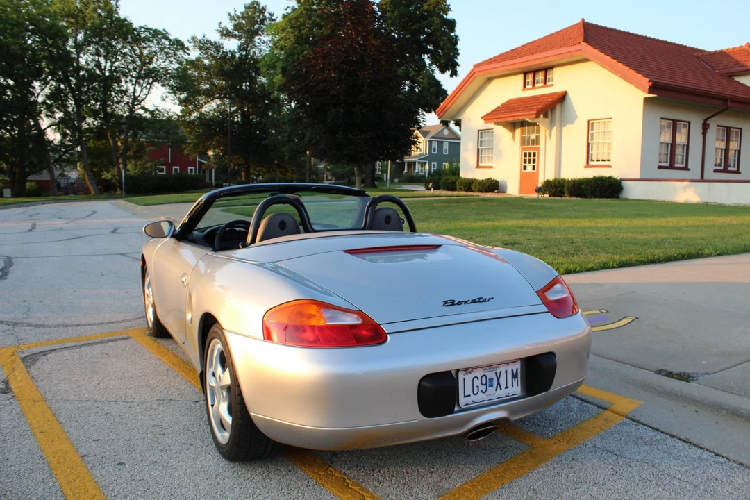 2002 Porsche 986 Boxster - Image 8 of 31
