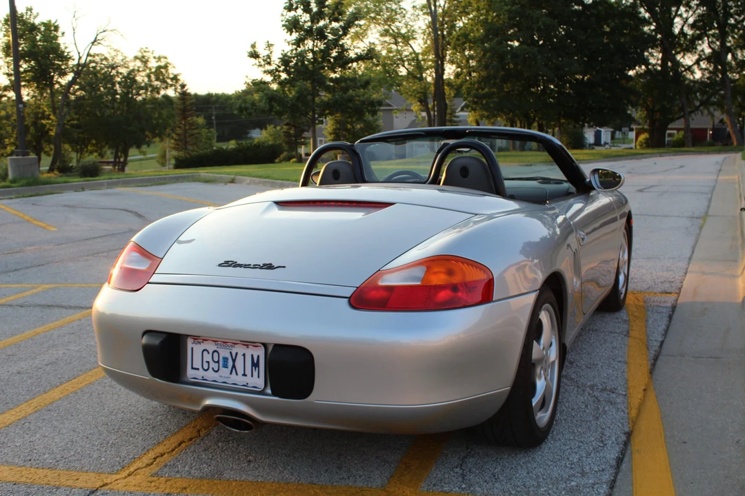 2002 Porsche 986 Boxster - Image 11 of 31