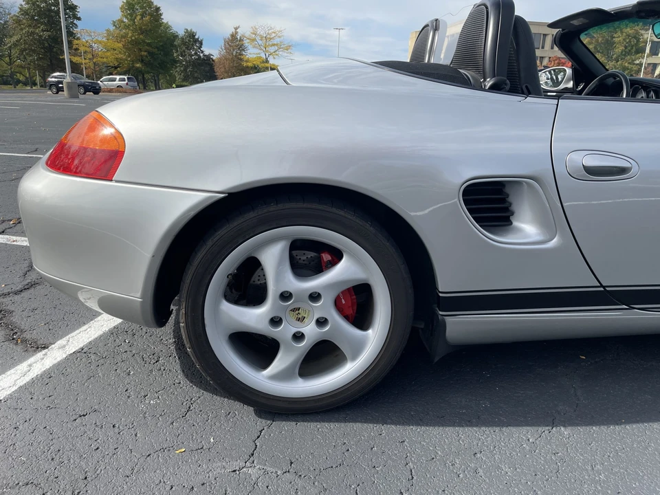 2002 Porsche 986 Boxster S - Image 28 of 31