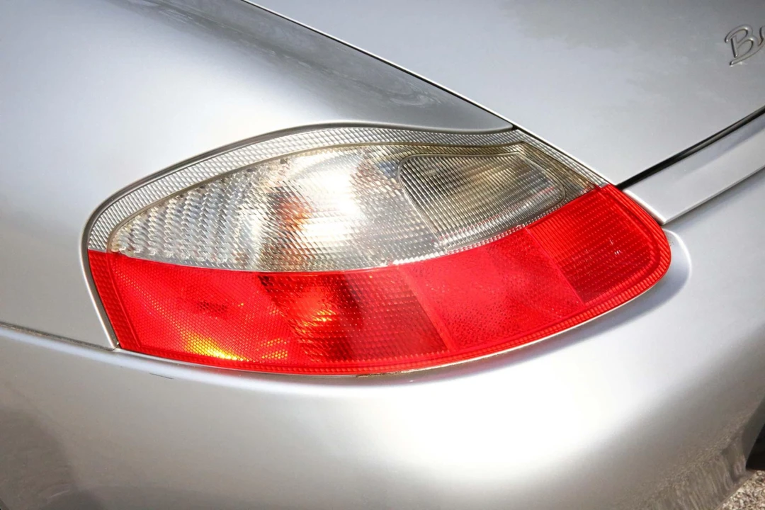 2002 Porsche 986 Boxster S - Image 25 of 31