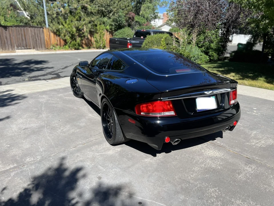 2003 Aston Martin Vanquish 1st Gen - Image 11 of 31