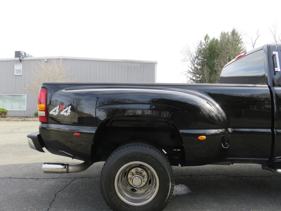 2003 GMC Sierra Heavy Duty 2nd Gen - Image 17 of 31