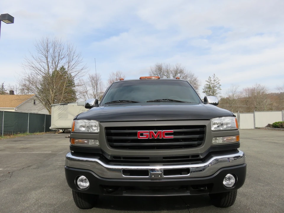 2003 GMC Sierra Heavy Duty 2nd Gen - Image 5 of 31