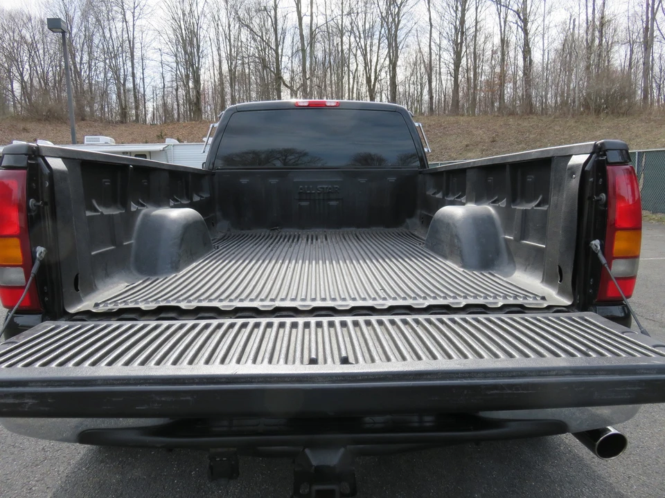 2003 GMC Sierra Heavy Duty 2nd Gen - Image 10 of 31