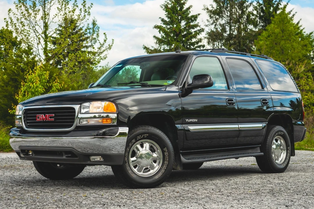 2003 GMC Yukon 2nd Gen - Image 1 of 31