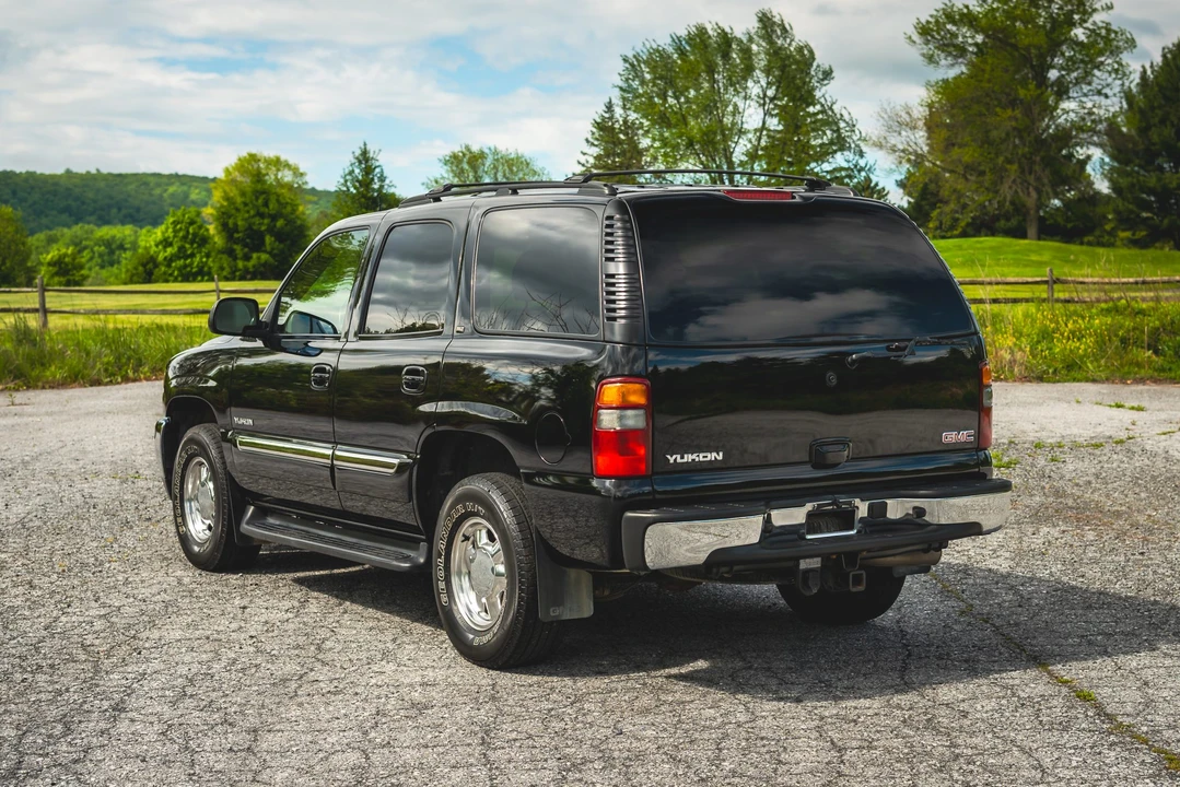 2003 GMC Yukon 2nd Gen - Image 26 of 31