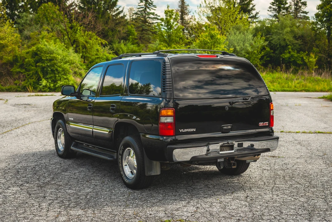 2003 GMC Yukon 2nd Gen - Image 25 of 31