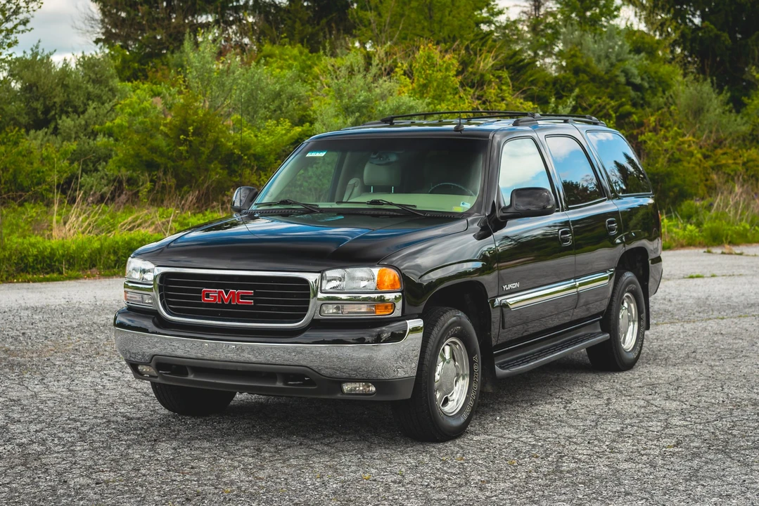2003 GMC Yukon 2nd Gen - Image 5 of 31