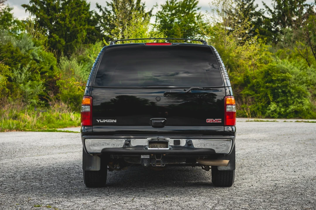 2003 GMC Yukon 2nd Gen - Image 29 of 31