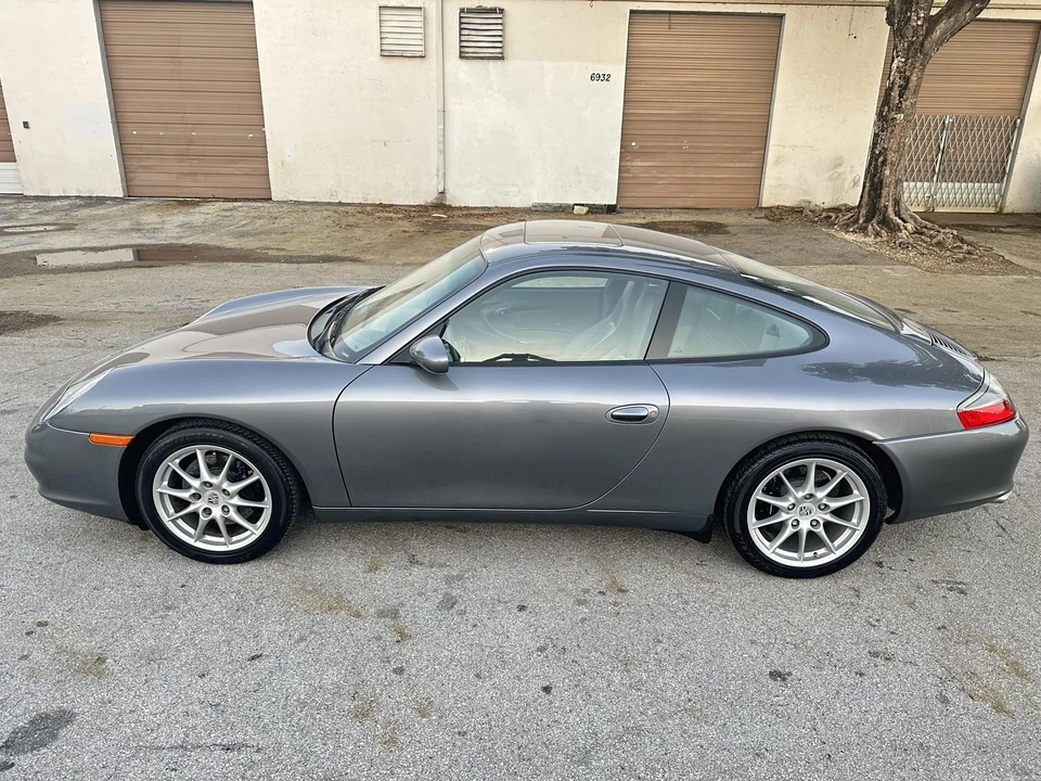 2003 Porsche 996 Carrera - Image 11 of 31
