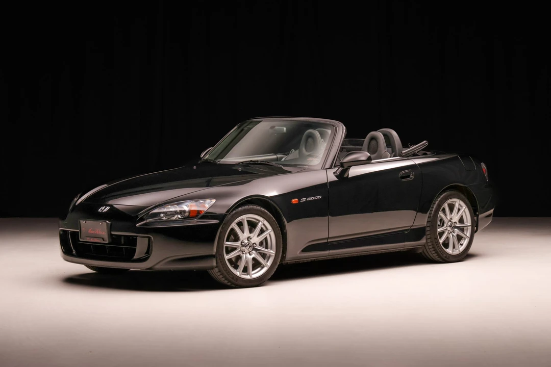 2004 Honda AP2 S2000 - Image 2 of 31