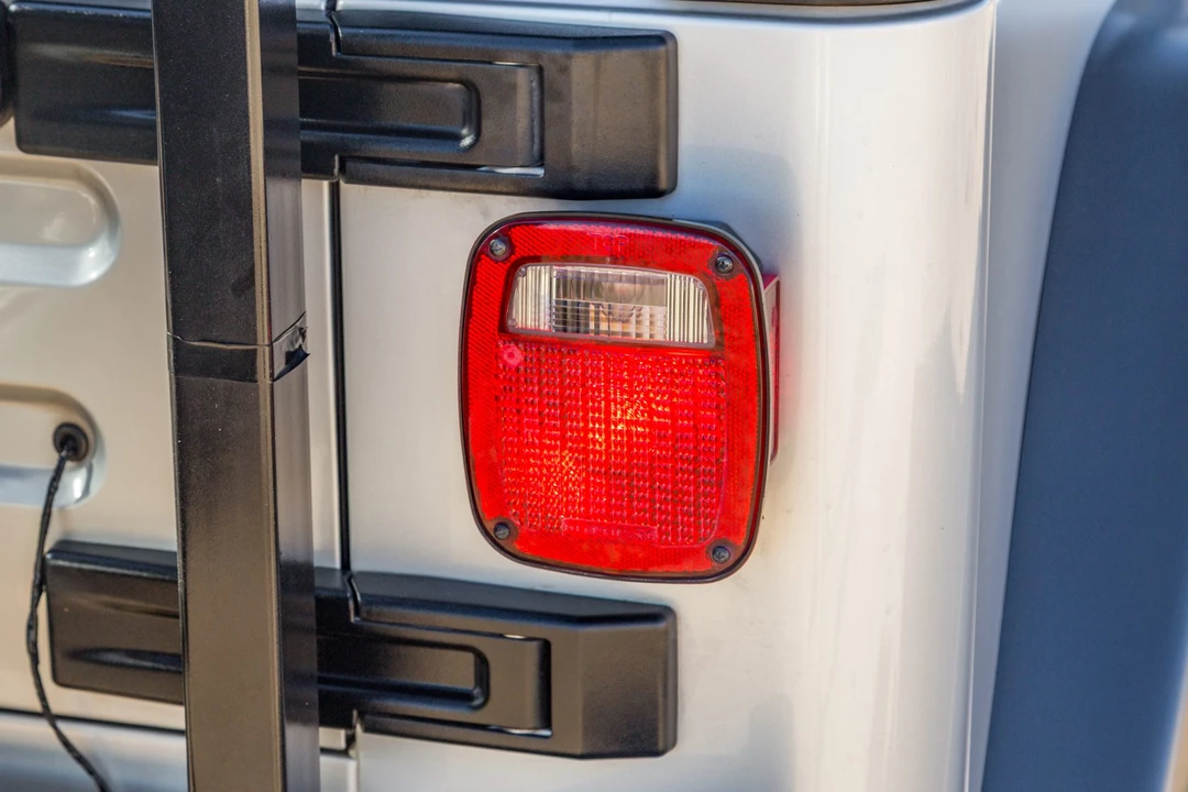 2004 Jeep TJ Wrangler - Image 21 of 31