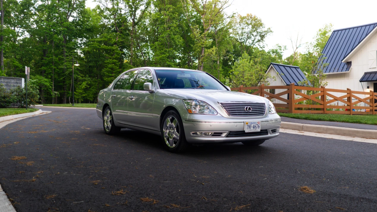 2004 Lexus LS 3rd Gen - Image 7 of 31